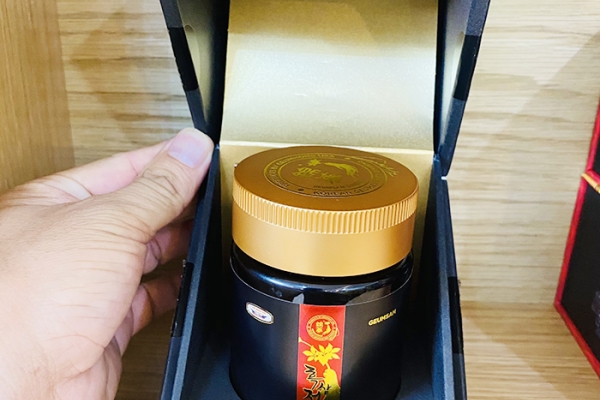 Cao Hắc Sâm Cao Cấp 240 x 1 Lọ