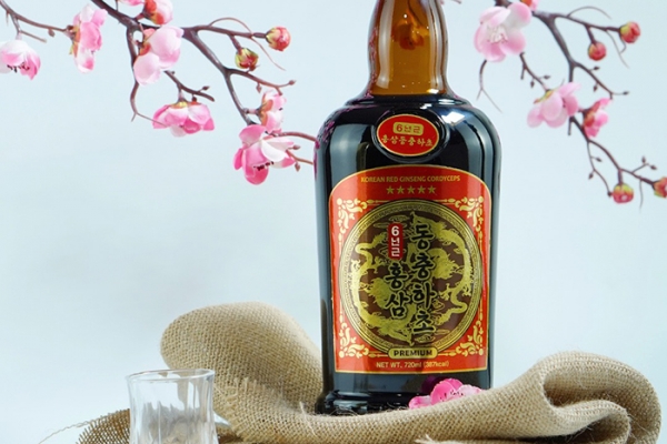 Nước Chiết Xuất Hồng Sâm Đông Trùng Chai Daesan 720ml